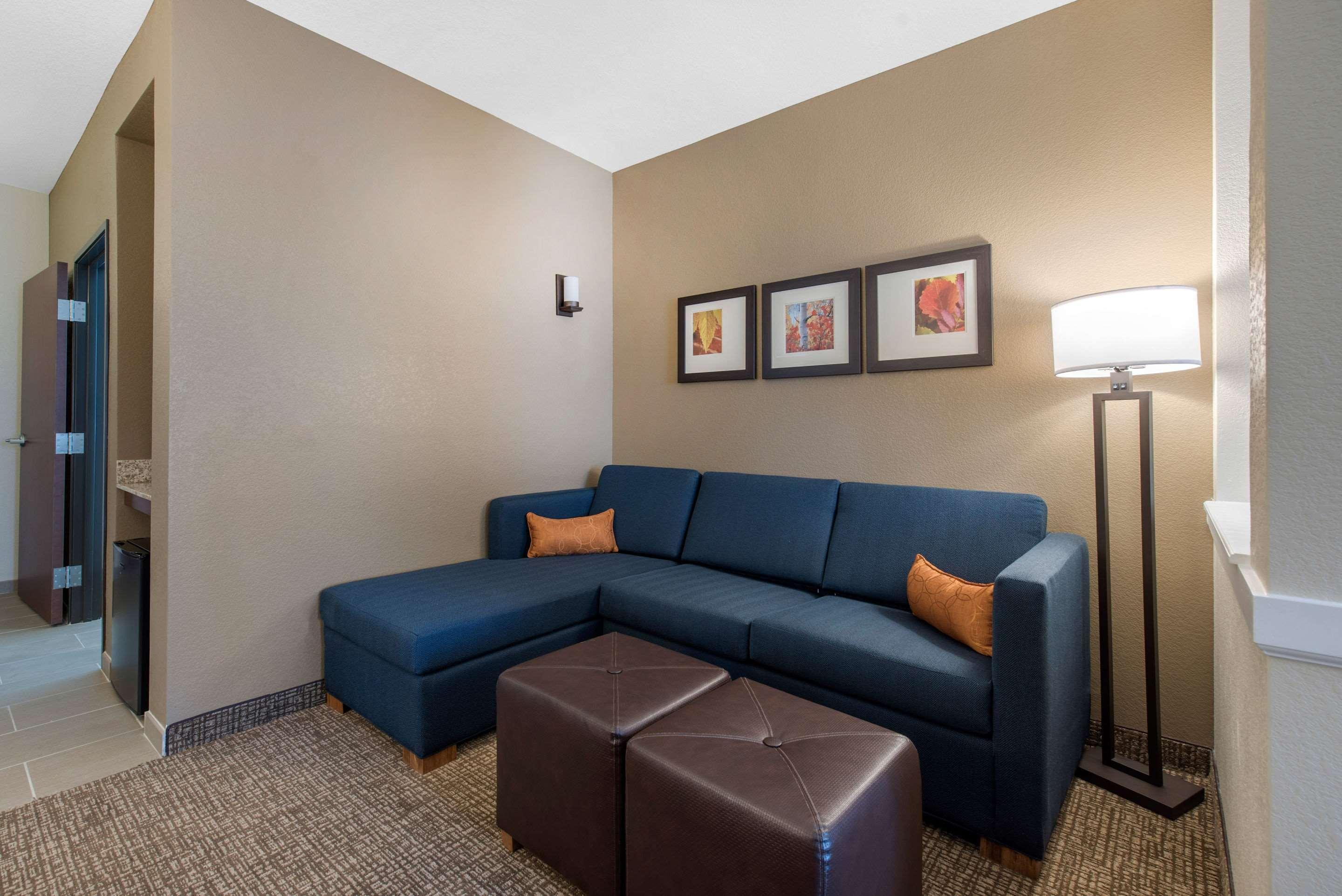Comfort Suites Denver International Airport Extérieur photo
